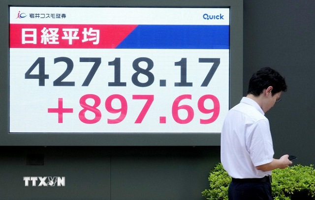 chung-khoan-nhat-lap-ky-luc-moi