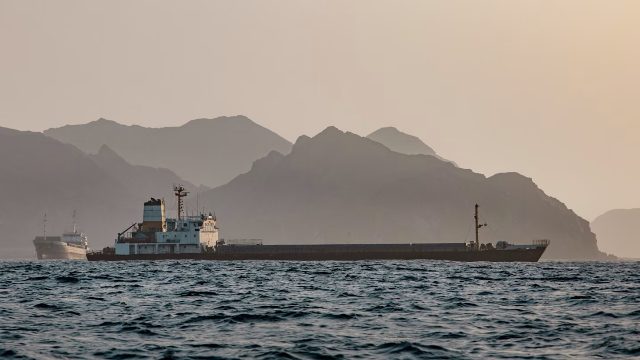 tau-eo-bien-hormuz