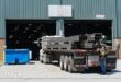 Xe tải chở thép thành phẩm tại một công ty thép ở Delta, tỉnh British Columbia (Canada) ngày 3/6/2025. (Ảnh: THX/TTXVN)